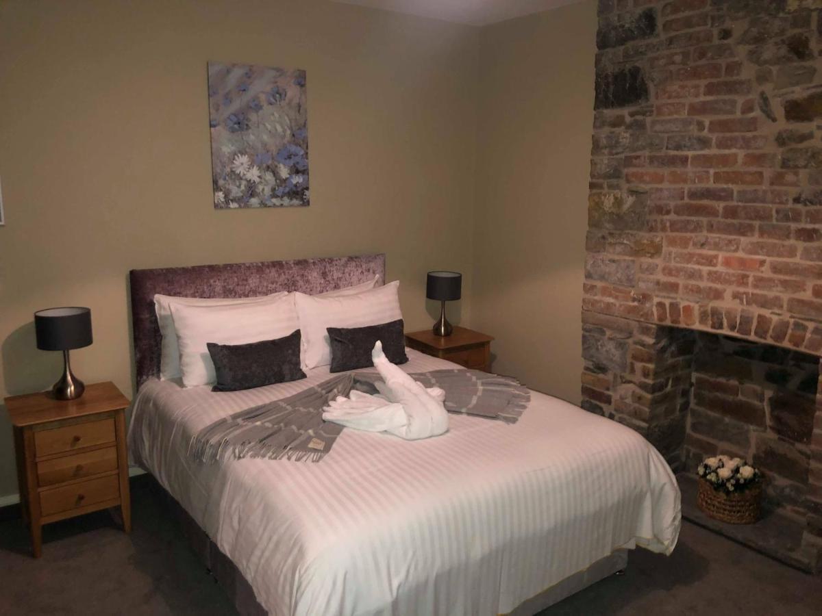Tredegar Arms Hotel Esterno foto